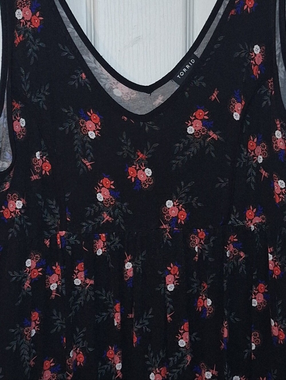 torrid Black Floral V-Neck Tank Top Size 1 - Picture 7 of 8
